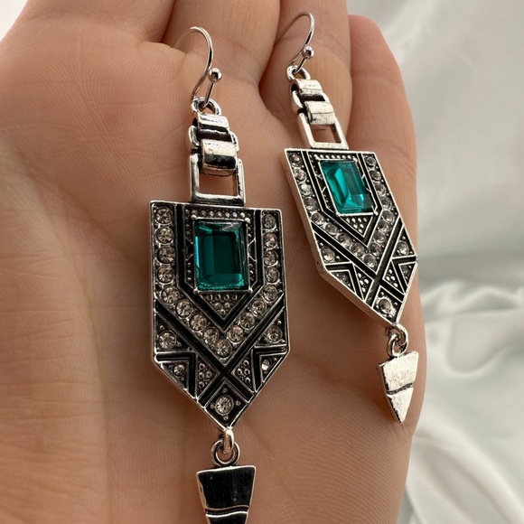 Retro vintage Silver and Green Geometric Earrings - Picture 4 of 9